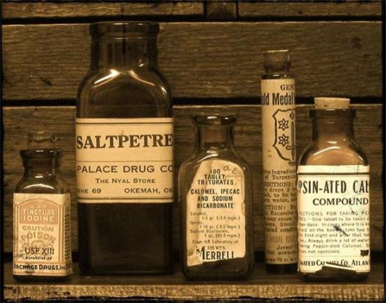 stare-butelki-apteczne-i-leki